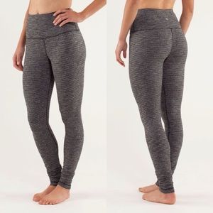 Lululemon Wunder Under Pant High Rise in 
Coco Pique Black / Black 4